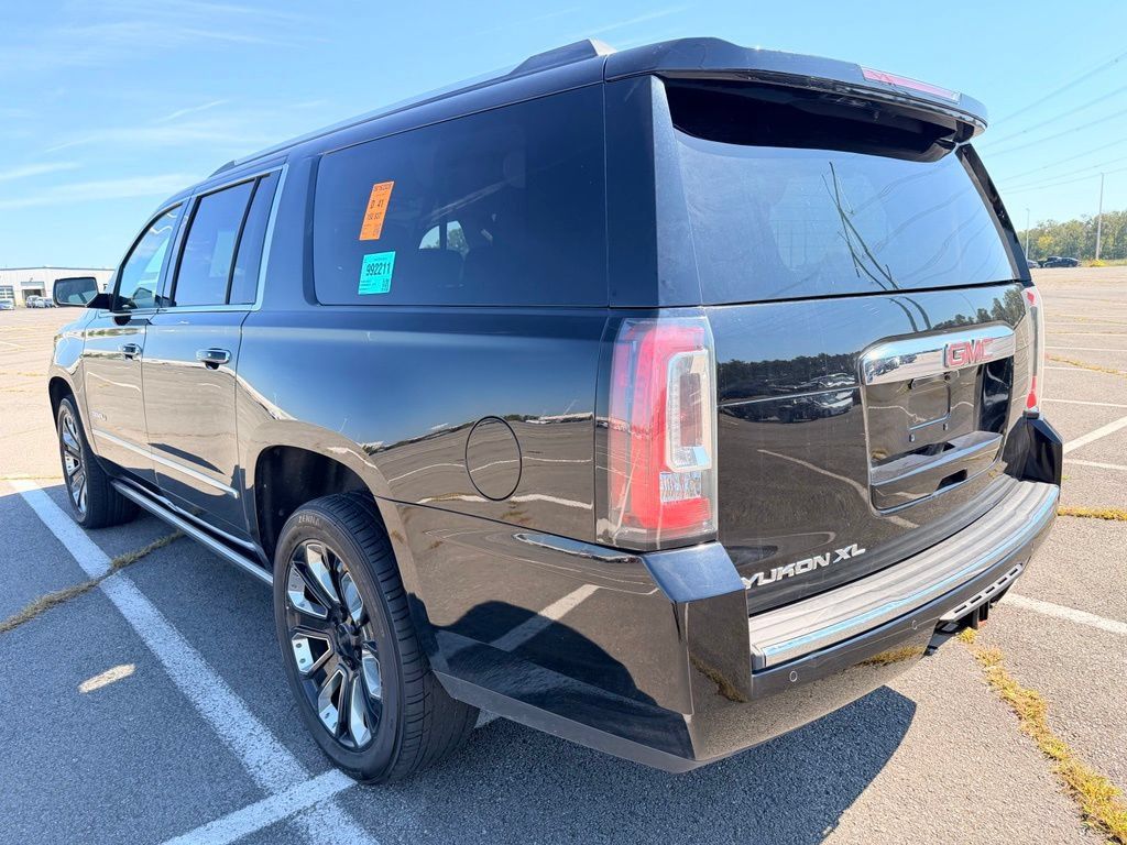 Used 2018 GMC Yukon XL Denali w/ Denali Ultimate Package AWD/4WD image 3
