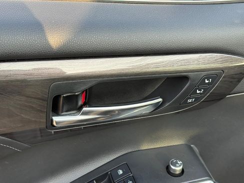 Certified 2020 Toyota Highlander Platinum AWD/4WD image 20