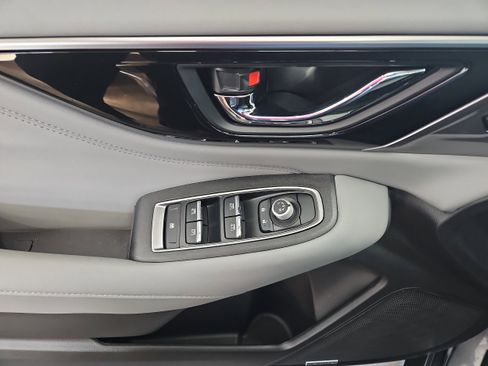 Used 2025 Subaru Legacy Limited w/ Popular Package #3 image 8