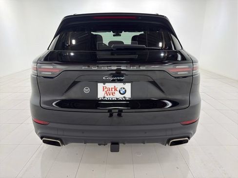 Used 2022 Porsche Cayenne Platinum Edition AWD/4WD image 45