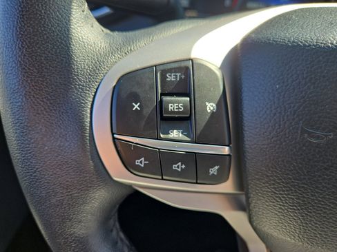 Certified 2023 Ford Explorer XLT w/ Equipment Group 202A image 14