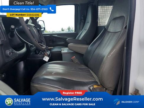 Used 2014 GMC Savana 2500 RWD image 9