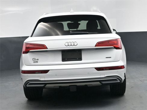 Used 2021 Audi Q5 Premium Plus w/ Premium Plus Package image 13