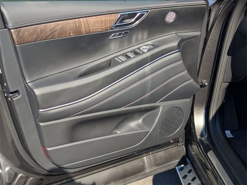 Used 2025 Genesis GV80 2.5T Select image 10