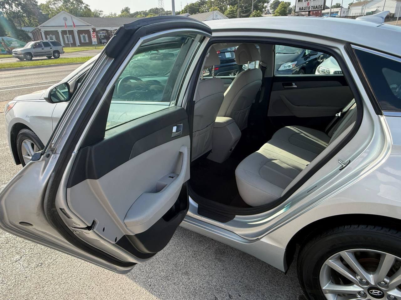 Used 2017 Hyundai Sonata SE FWD image 34