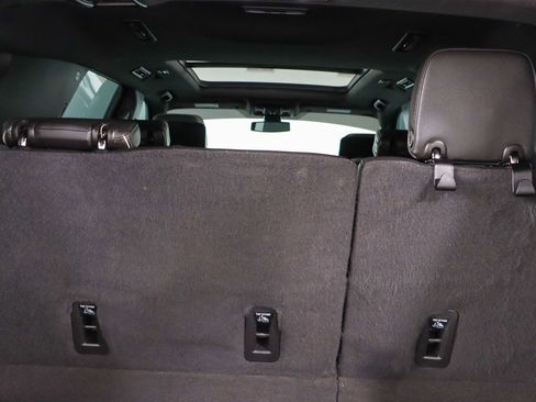 Used 2022 GMC Yukon SLT w/ SLT Premium Package image 35