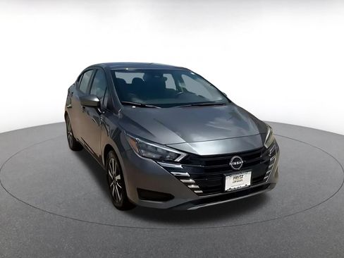 Used 2025 Nissan Versa SV FWD image 3