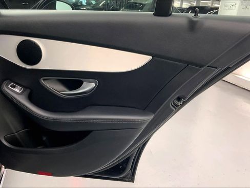 Used 2019 Mercedes-Benz C 300 Sedan image 12
