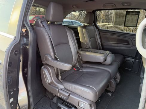 Used 2018 Honda Odyssey EX-L image 42