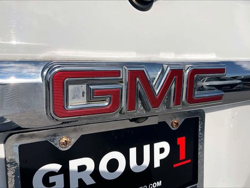 Used 2017 GMC Acadia SLT image 29