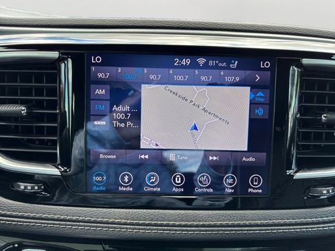 Used 2018 Chrysler Pacifica Limited w/ Advanced Safetytec Group FWD image 18