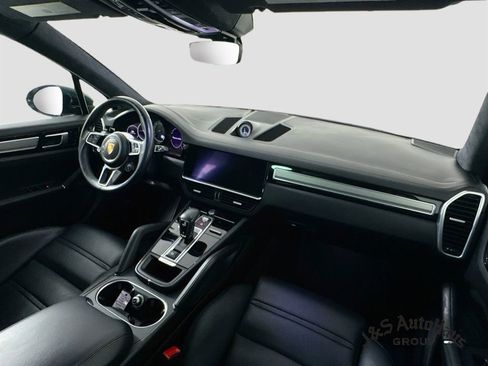 Used 2021 Porsche Cayenne GTS AWD/4WD image 31