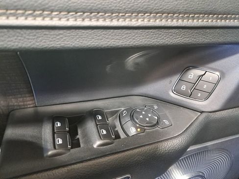 Used 2019 Ford Expedition Limited w/ Equipment Group 302A AWD/4WD image 28