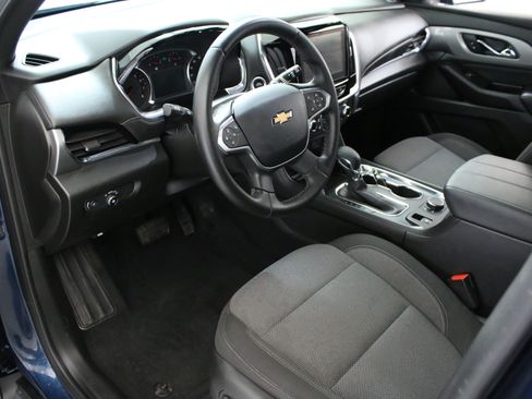 Used 2023 Chevrolet Traverse LT FWD image 24