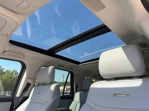 New 2025 Ford Expedition Platinum w/ Driver's Package image 14