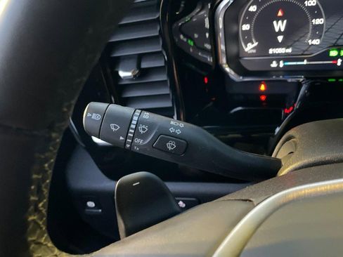 Used 2025 GMC Sierra 1500 Elevation w/ Preferred Package image 31