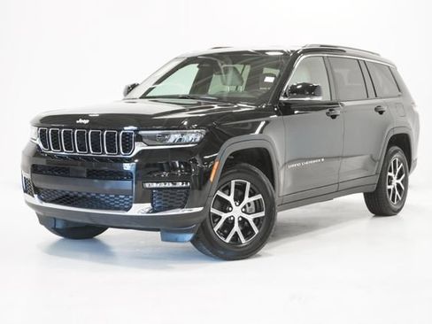 Used 2025 Jeep Grand Cherokee L Limited AWD/4WD image 2