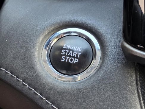 Used 2023 Toyota Highlander LE image 21