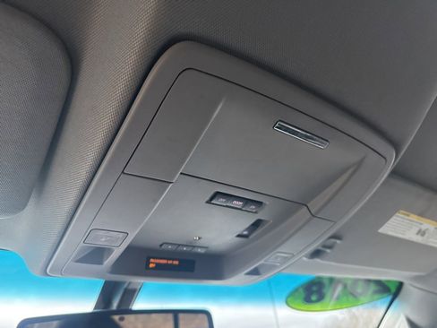 Used 2018 Chevrolet Silverado 1500 LTZ Z71 image 23