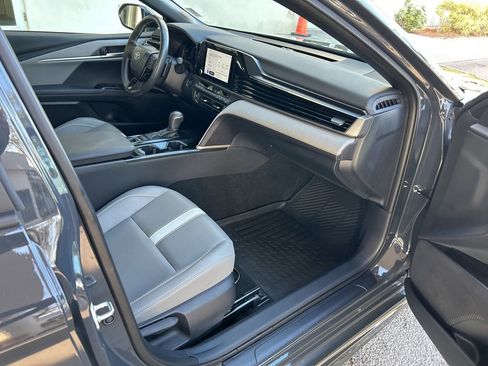 Used 2025 Toyota Camry SE image 22
