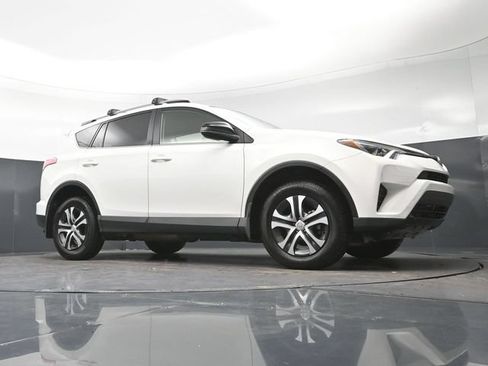 Used 2017 Toyota RAV4 LE FWD image 26