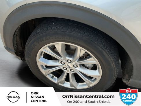 Used 2021 Ford Explorer Limited w/ Equipment Group 301A AWD/4WD image 9