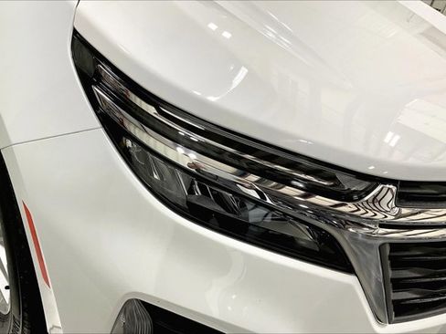 Used 2024 Chevrolet Equinox LT image 28