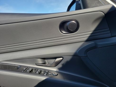 New 2026 Hyundai Elantra SEL Sport FWD image 13