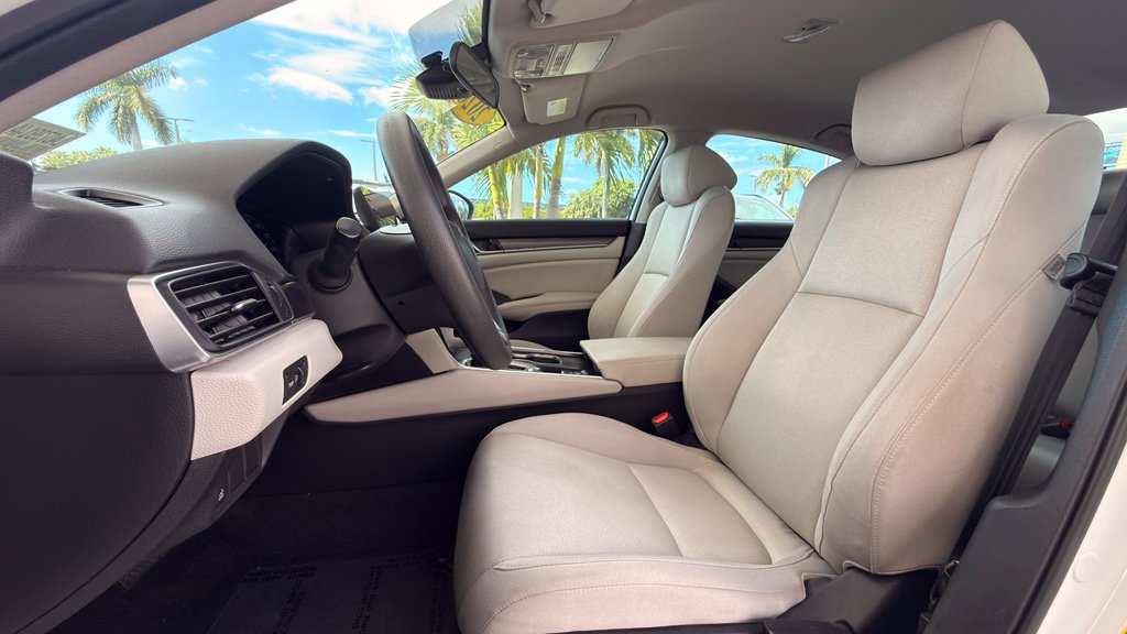 Used 2020 Honda Accord LX image 4