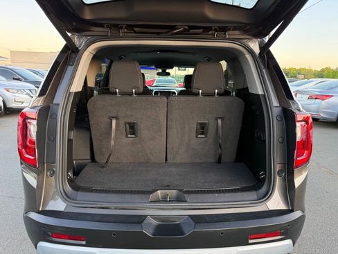 Used 2020 GMC Acadia SLE w/ Driver Convenience Package image 11