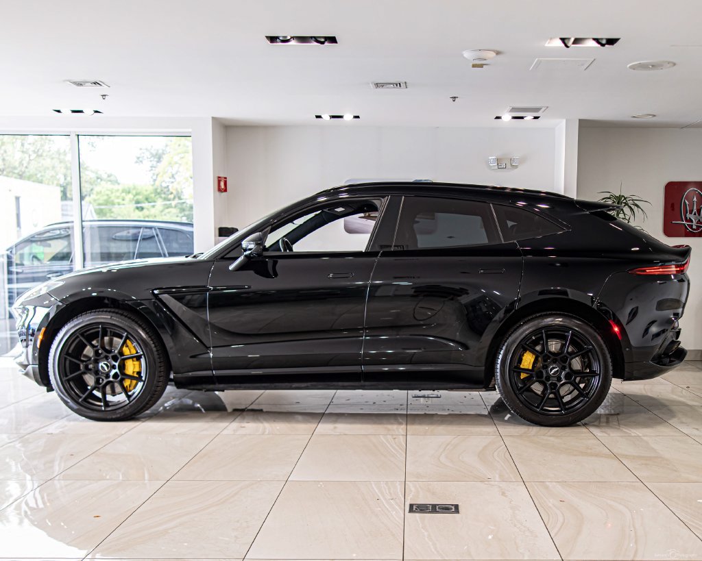 Used 2021 Aston Martin DBX AWD/4WD image 6