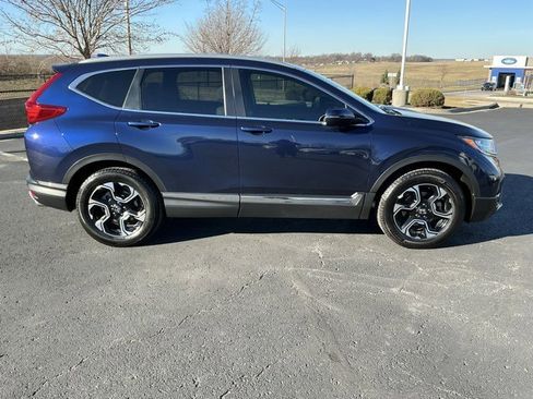 Used 2017 Honda CR-V Touring image 2