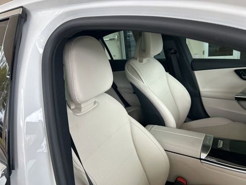 Used 2024 Mercedes-Benz C 300 Sedan image 18