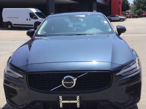 Used 2023 Volvo S60 T8 Plus AWD/4WD image 2