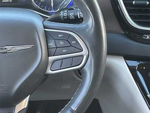 Used 2022 Chrysler Voyager LX image 20