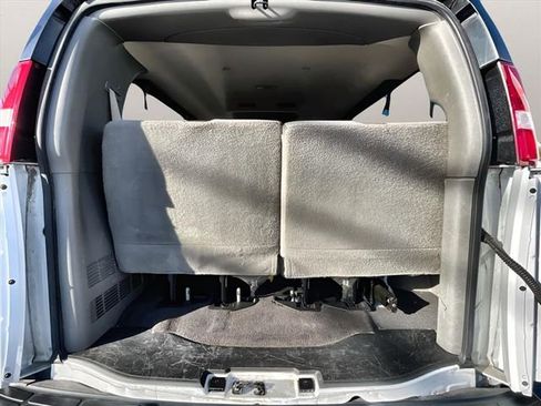 Used 2020 Chevrolet Express 3500 LT w/ LT Preferred Equipment Group image 24