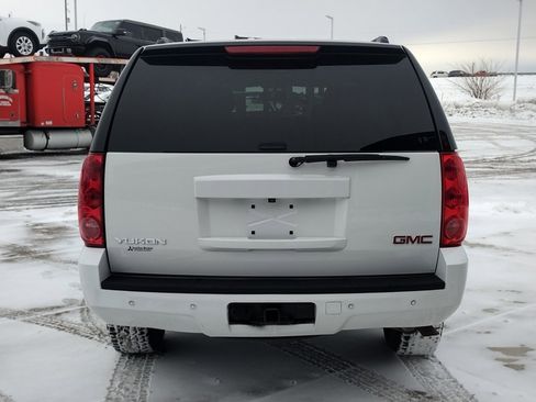 Used 2014 GMC Yukon SLE image 6