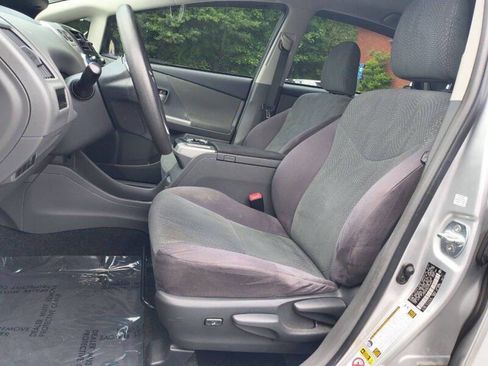 Used 2013 Toyota Prius V image 11