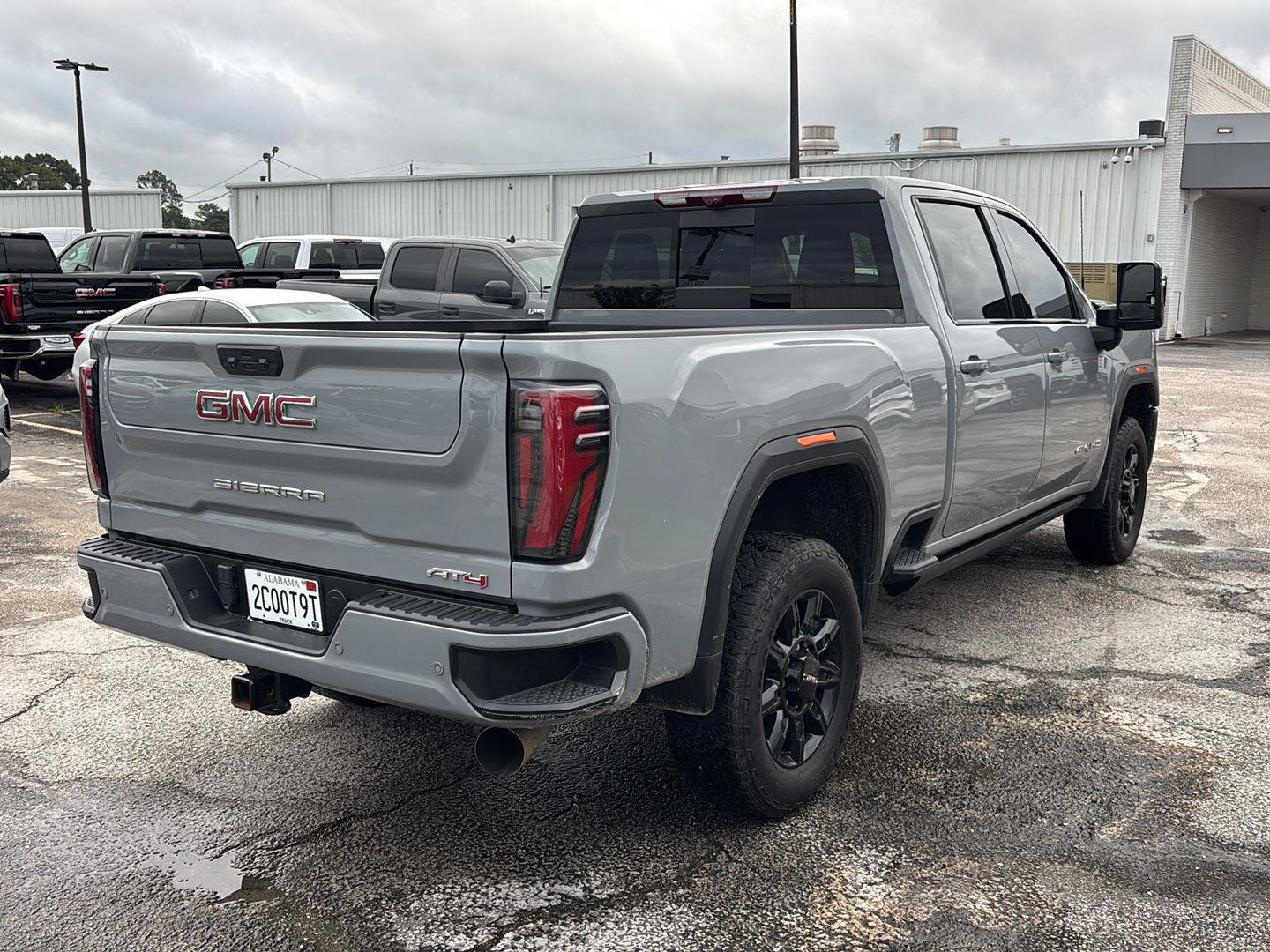 Used 2024 GMC Sierra 2500 AT4 w/ AT4 Premium Plus Package AWD/4WD image 7