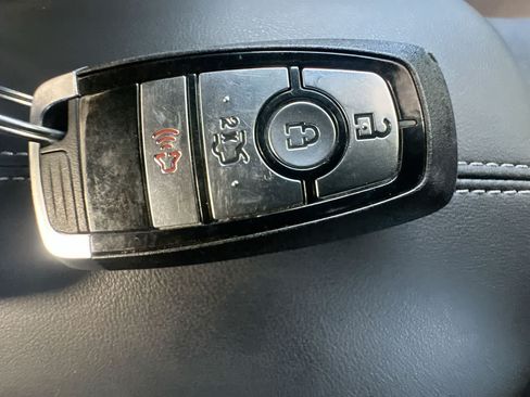 Used 2025 Ford Mustang Coupe RWD image 28
