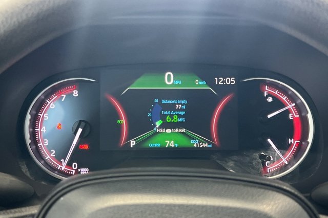 Used 2025 Toyota RAV4 LE FWD image 28