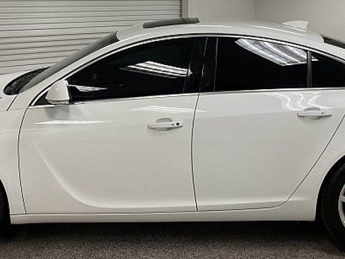 Used 2016 Buick Regal Premium w/ Driver Confidence Package #2 image 8