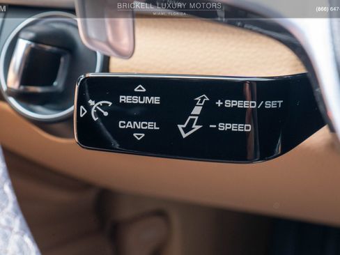 Used 2019 Porsche Panamera RWD image 37