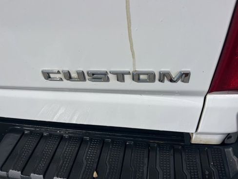 Used 2024 Chevrolet Silverado 2500 Custom image 7