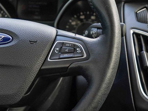 Used 2017 Ford Focus Titanium w/ Titanium Technology Package image 17