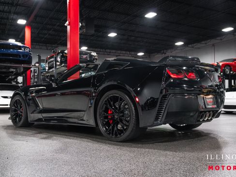 Used 2017 Chevrolet Corvette Z06 RWD image 3