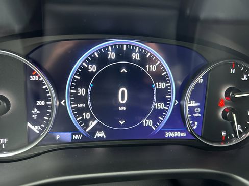 Used 2024 Buick Enclave Premium AWD/4WD image 13