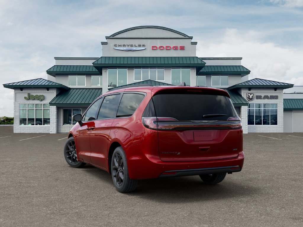 New 2026 Chrysler Pacifica Select w/ S Appearance Package AWD/4WD image 3