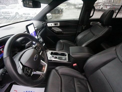 Used 2022 Ford Explorer ST w/ Equipment Group 401A image 8