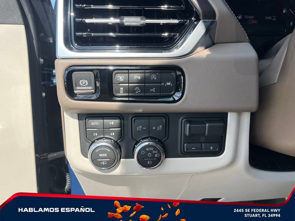 New 2026 GMC Yukon Denali w/ Denali Reserve Package AWD/4WD image 25
